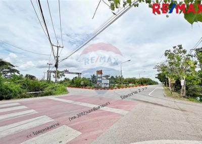 5,262 Sqm. Land listed for ฿ 23,000,000.