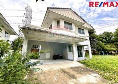 450 Sqm., 3 Beds, 2 Baths Townhouse listed for ฿ 3,990,000.