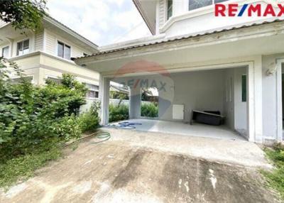 450 Sqm., 3 Beds, 2 Baths Townhouse listed for ฿ 3,990,000.