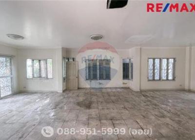 227 Sqm., 3 Beds, 3 Baths House listed for ฿ 5,400,000.