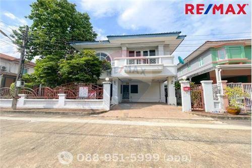 227 Sqm., 3 Beds, 3 Baths Townhouse listed for ฿ 4,990,000.