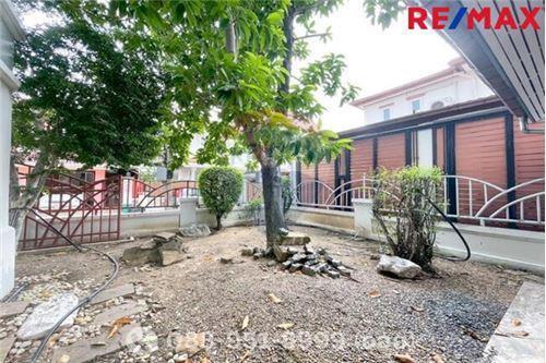 227 Sqm., 3 Beds, 3 Baths Townhouse listed for ฿ 4,990,000.