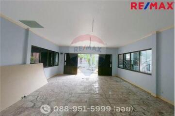 227 Sqm., 3 Beds, 3 Baths Townhouse listed for ฿ 4,990,000.