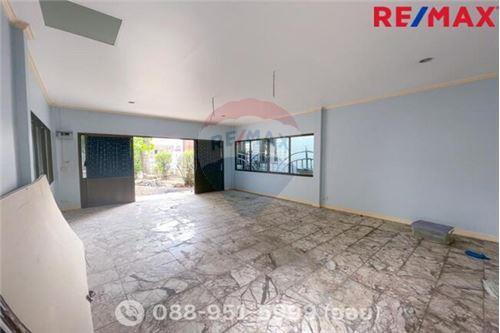 227 Sqm., 3 Beds, 3 Baths Townhouse listed for ฿ 4,990,000.