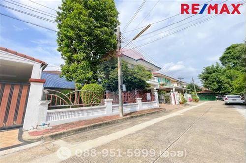 227 Sqm., 3 Beds, 3 Baths Townhouse listed for ฿ 4,990,000.