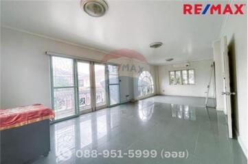 227 Sqm., 3 Beds, 3 Baths Townhouse listed for ฿ 4,990,000.