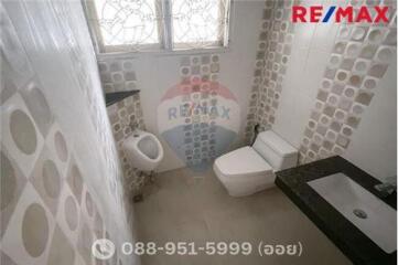 227 Sqm., 3 Beds, 3 Baths Townhouse listed for ฿ 4,990,000.