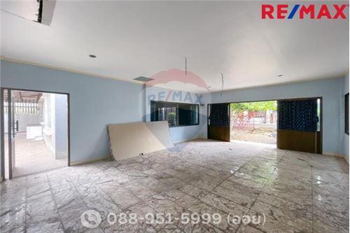 227 Sqm., 3 Beds, 3 Baths Townhouse listed for ฿ 4,990,000.