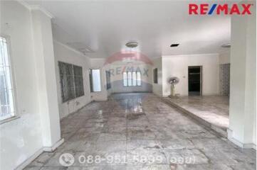 227 Sqm., 3 Beds, 3 Baths Townhouse listed for ฿ 4,990,000.