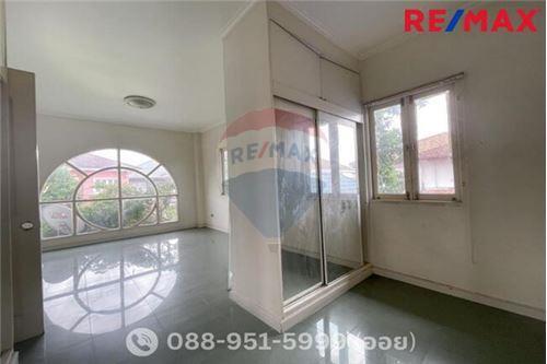 227 Sqm., 3 Beds, 3 Baths Townhouse listed for ฿ 4,990,000.