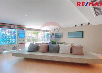 30 Sqm., 1 Bed, 1 Bath Condo listed for ฿ 1,500,000.