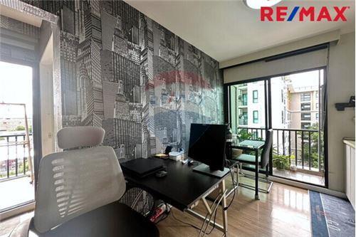 45 Sqm., 2 Beds, 2 Baths Condo listed for ฿ 2,290,000.