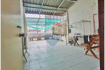 250 Sqm., 3 Beds, 3 Baths Townhouse listed for ฿ 4,900,000.