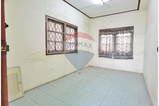 250 Sqm., 3 Beds, 3 Baths Townhouse listed for ฿ 4,900,000.