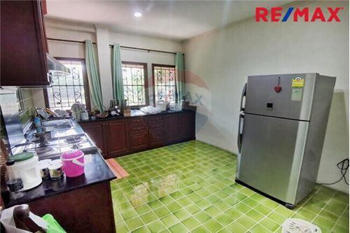 250 Sqm., 4 Beds, 3 Baths House listed for ฿ 15,000,000.