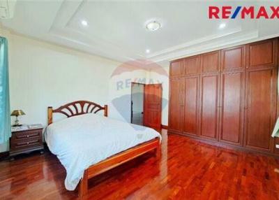 250 Sqm., 4 Beds, 3 Baths House listed for ฿ 15,000,000.