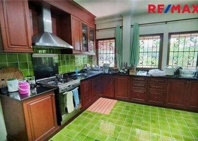 250 Sqm., 4 Beds, 3 Baths Townhouse listed for ฿ 15,000,000.