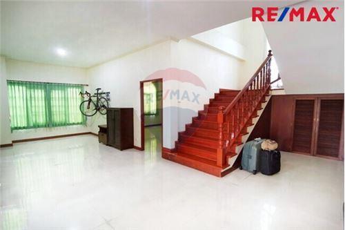 250 Sqm., 4 Beds, 3 Baths House listed for ฿ 15,000,000.