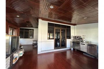 Excellent Investment Opportunity at a Very Good Price!  Thai House Style in Prime area of Bophut, Koh Samui - Renovation Potential! - 920121001-1721