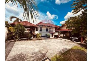 Excellent Investment Opportunity at a Very Good Price!  Thai House Style in Prime area of Bophut, Koh Samui - Renovation Potential! - 920121001-1721