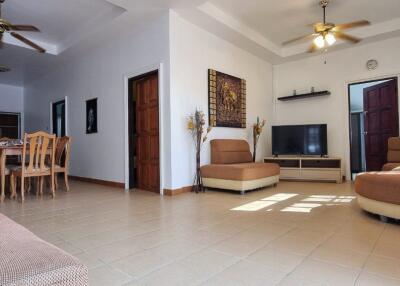 East Pattaya House with 3Beds for Sale