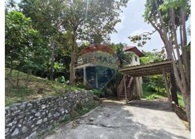 Urgently Available - Private house for sale in Lamai