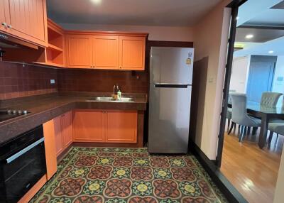 Large Pet-Friendly Condo Ekkamai