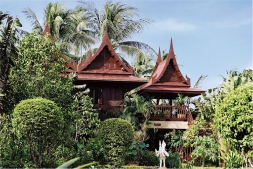 FOR SALE: Traditional Thai Resort Villa @ Bophut