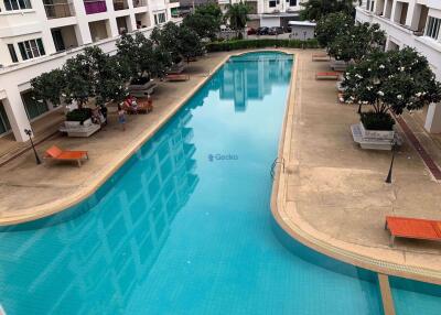 Studio Condo in Platinum Suites Jomtien C010352