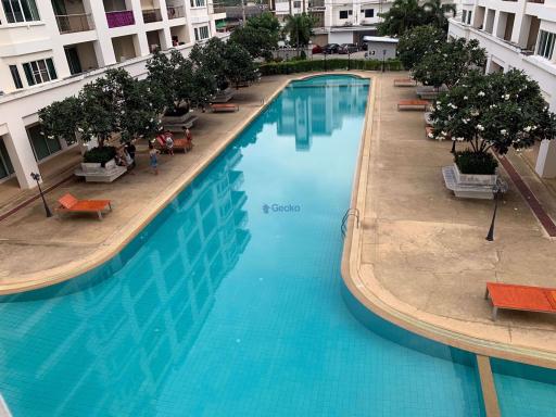 Studio Condo in Platinum Suites Jomtien C010352