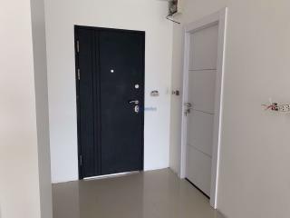 Studio Condo in Platinum Suites Jomtien C010352