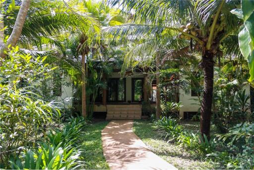 3 BEDS 4 BATHS POOL VILLA FOR SALE IN MAE NUM