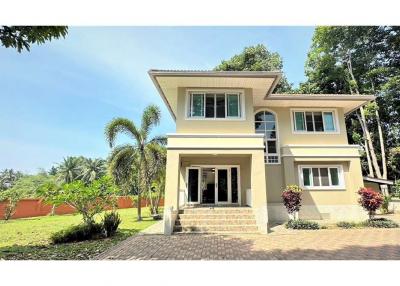 294 Sqm., 3 Beds House listed for ฿ 10,500,000.