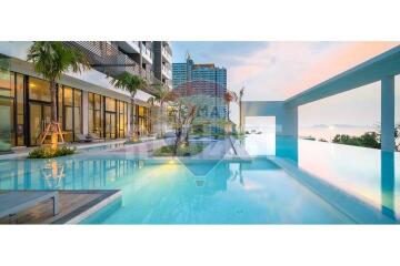 Aeras beachfront condo Pattaya