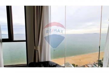 Aeras beachfront condo Pattaya