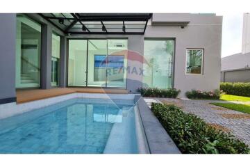 Luxury house, 2-story pool villa, suitable for living