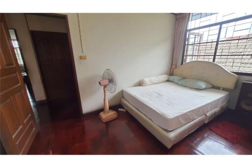 99 Sqm., 3 Beds, 1 Bath Townhouse listed for ฿ 6,000,000.