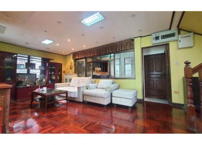 99 Sqm., 3 Beds, 1 Bath House listed for ฿ 6,000,000.