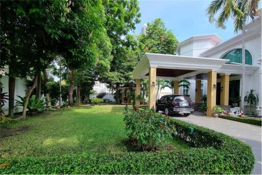 Grandiose Luxury Pool Villa in Pratumnak - 920471009-64