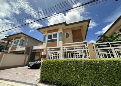 3 Bedroom House for Sale The Palm City Hill