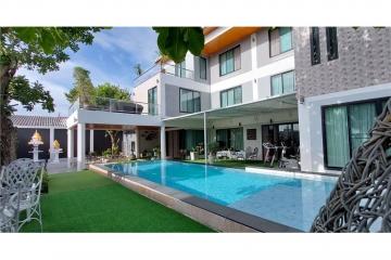 Luxury 5 Bedroom Private house in soi Khaotalo