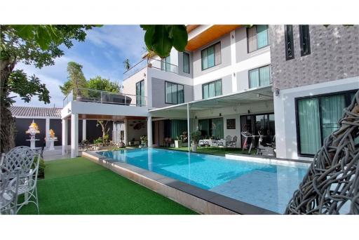 Luxury 5 Bedroom Private house in soi Khaotalo