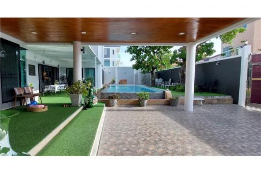 Luxury 5 Bedroom Private house in soi Khaotalo