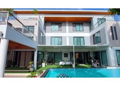 Luxury 5 Bedroom Private house in soi Khaotalo