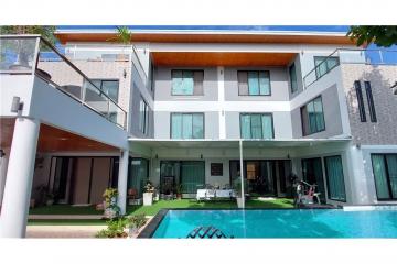 Luxury 5 Bedroom Private house in soi Khaotalo