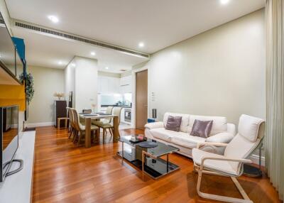 Bright Sukhumvit 24 2-Bedroom 2-Bathroom Fully-Furnished Condo for Rent