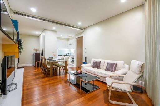 Bright Sukhumvit 24 2-Bedroom 2-Bathroom Fully-Furnished Condo for Rent