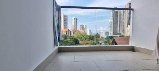 Club Royal Wongamat Condo for Sale