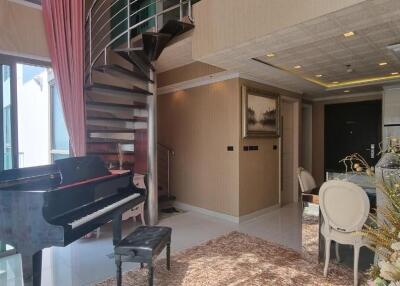 Duplex Unit for Sale in Wongamat Tower