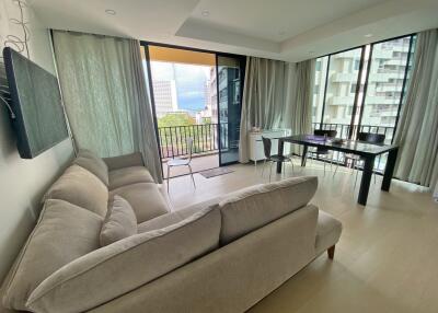 Thepthip Mansion Condo for Sale